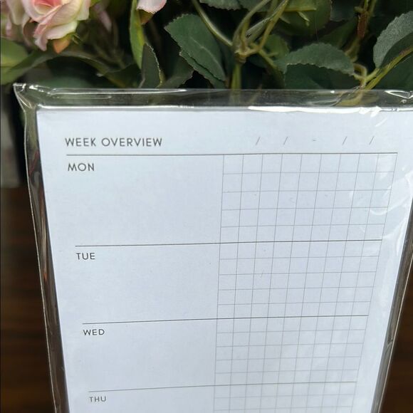 Cloth & Paper Weekly Planner Pad - Picture 4 of 5
